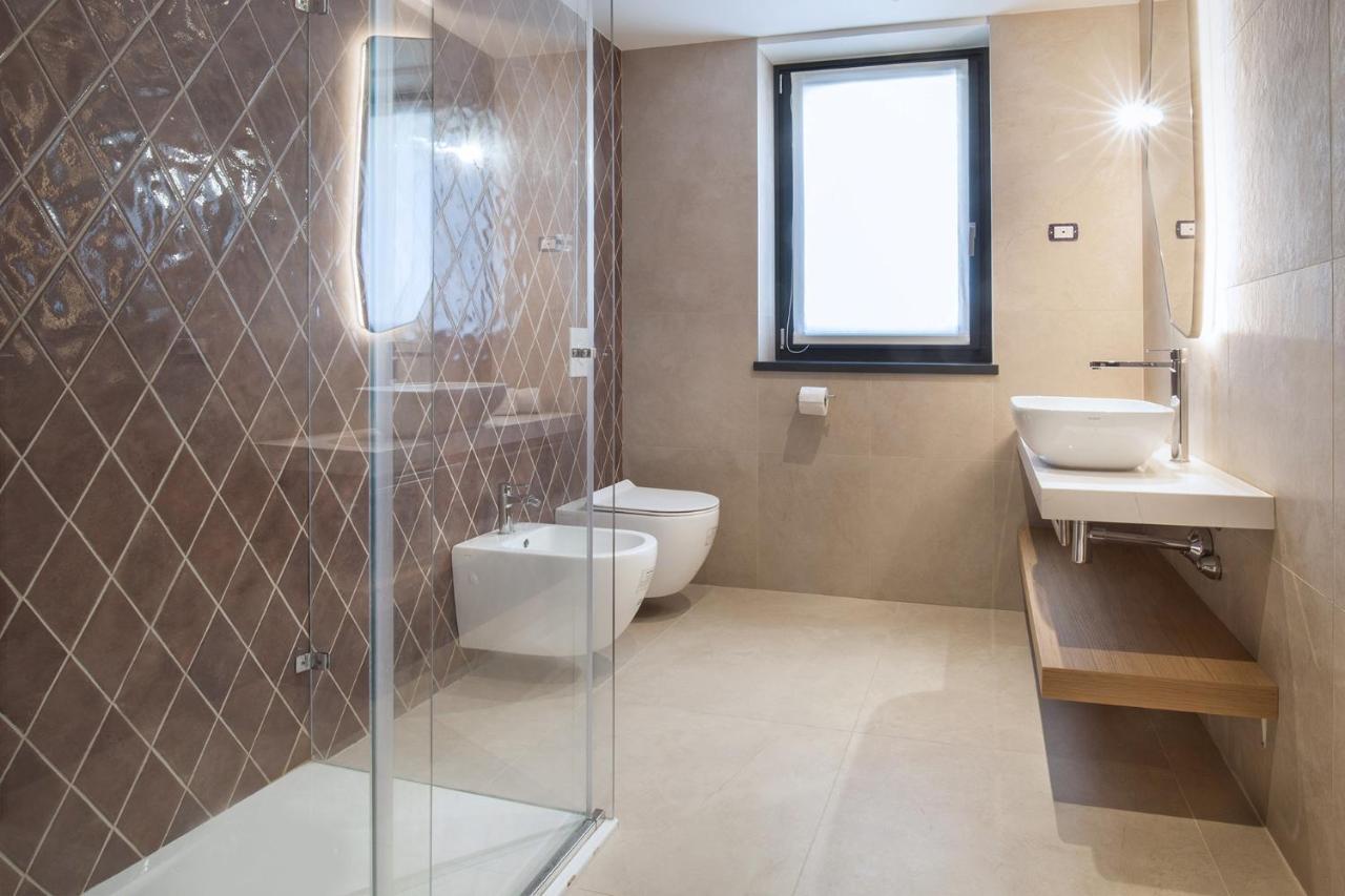 Villa Divina - Apt Icona Con Piscina E Vista Lago كاستيليتو دو برينزون المظهر الخارجي الصورة