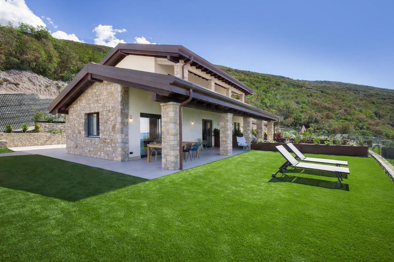 Villa Divina - Apt Icona Con Piscina E Vista Lago كاستيليتو دو برينزون المظهر الخارجي الصورة