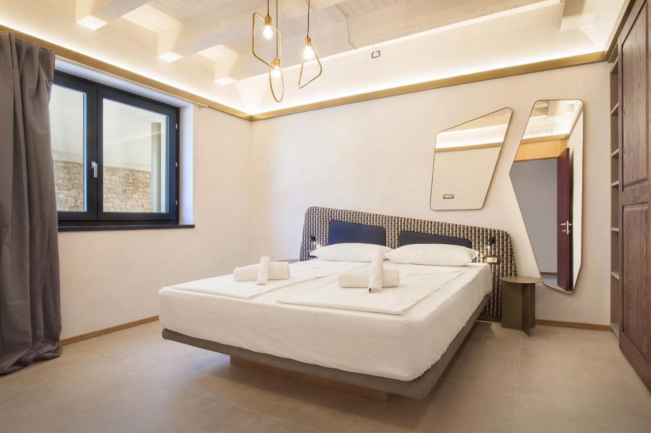 Villa Divina - Apt Icona Con Piscina E Vista Lago كاستيليتو دو برينزون المظهر الخارجي الصورة