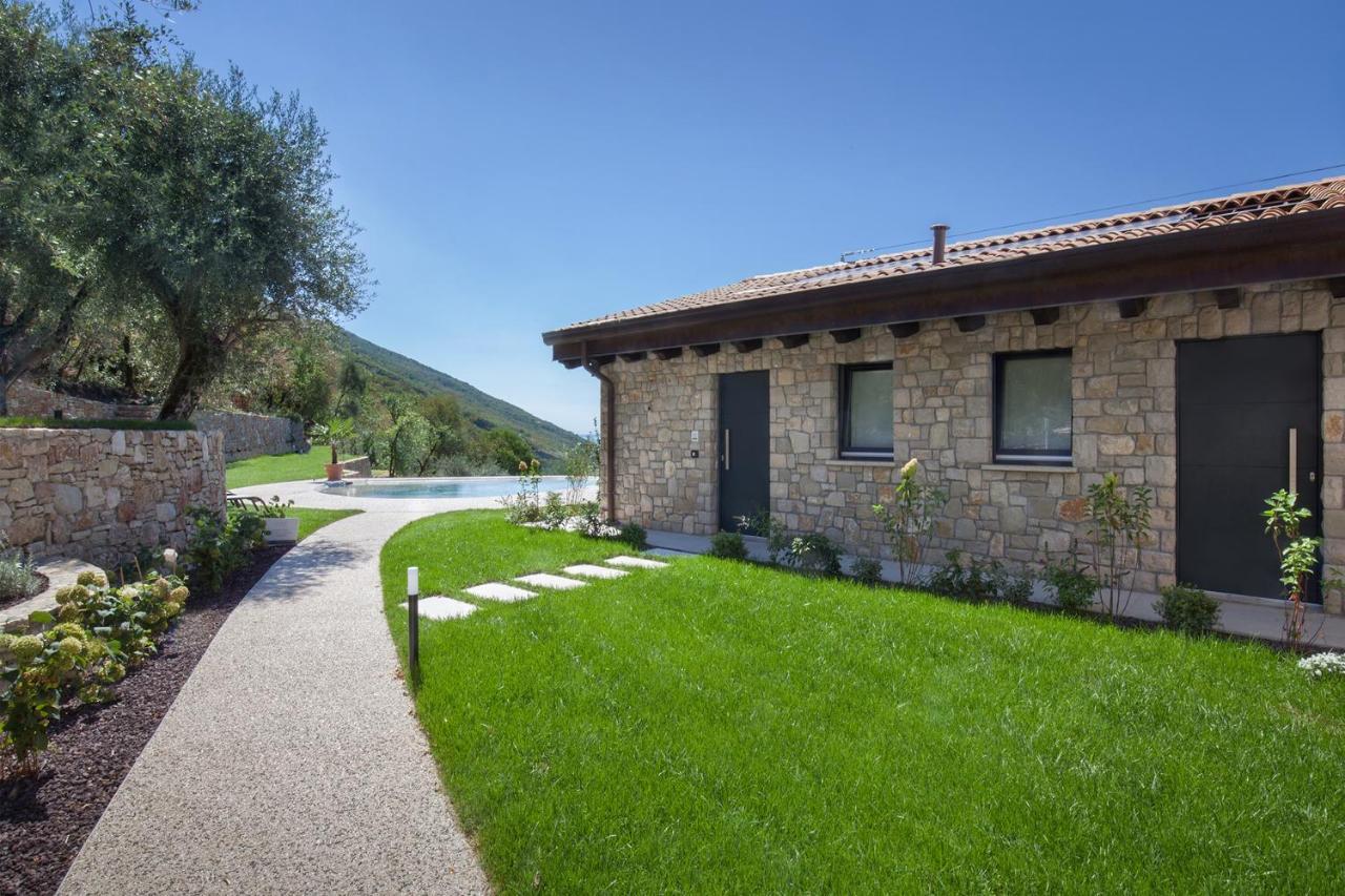 Villa Divina - Apt Icona Con Piscina E Vista Lago كاستيليتو دو برينزون المظهر الخارجي الصورة